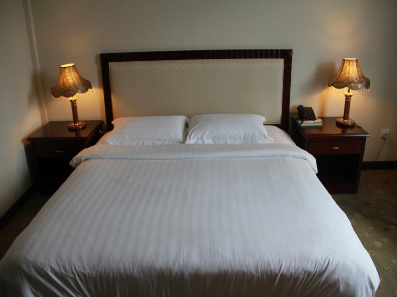 Palm Garden Hotel Brunei Бандар-Сери-Бегаван Экстерьер фото