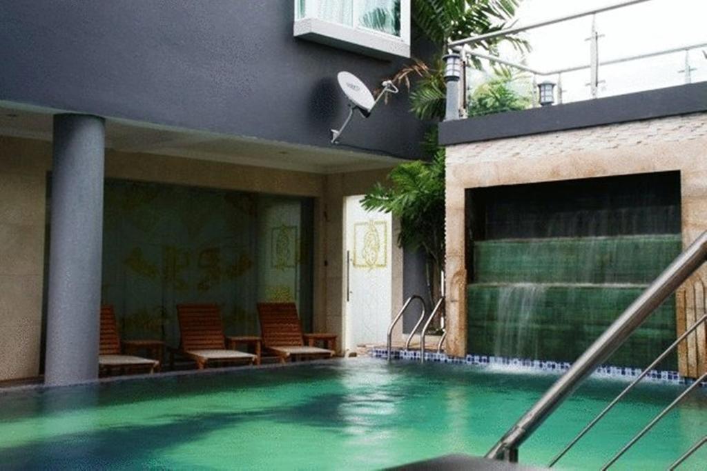 Palm Garden Hotel Brunei Бандар-Сери-Бегаван Экстерьер фото