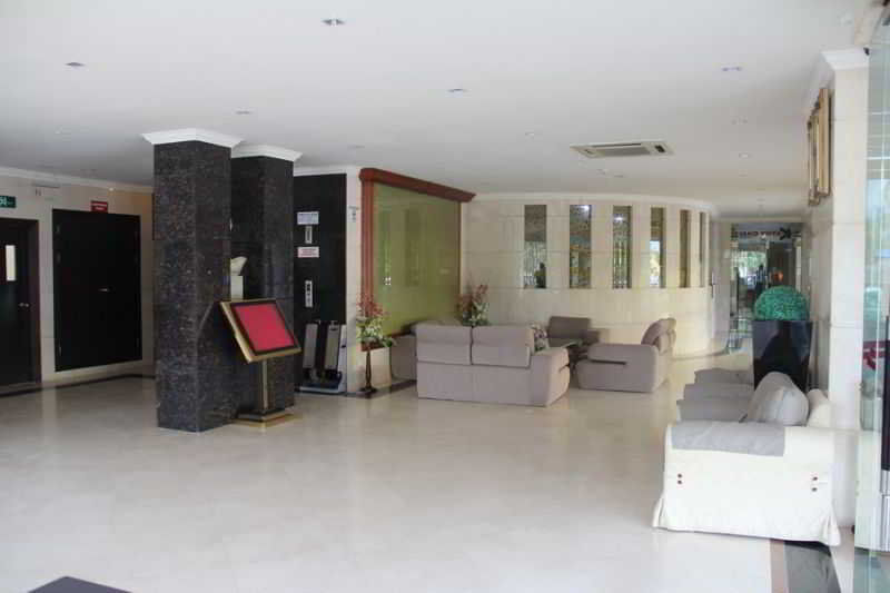 Palm Garden Hotel Brunei Бандар-Сери-Бегаван Экстерьер фото